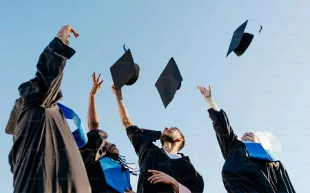 6 Contoh Pantun Wisuda Sarjana yang Mengharukan