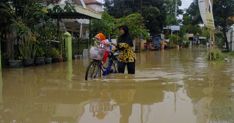 Mengerikan! 7 Arti Mimpi Banjir Bandang Dan Rumah Hanyut Dalam Primbon Jawa