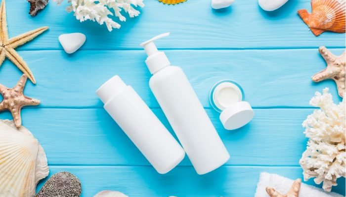 MENGHEBOHKAN! 3 Perbedaan Utama Micellar Water Dan Toner